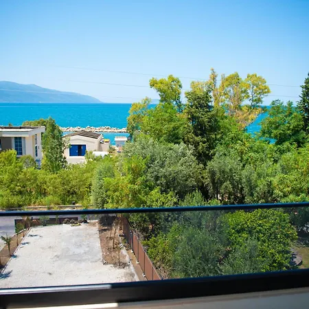 White Hill Radhime Hotel Vlorë