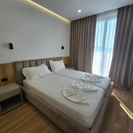 White Hill Radhime Hotel Vlorë