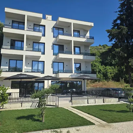 Hotel White Hill Radhime