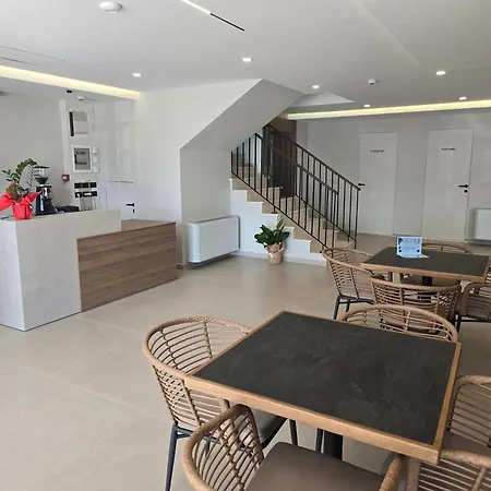 White Hill Radhime Vlorë