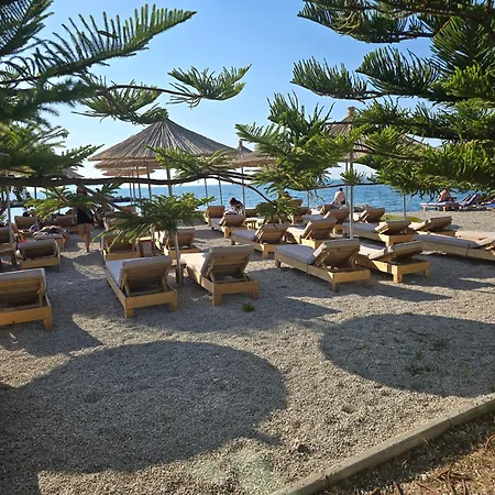 White Hill Radhime 3* Vlorë