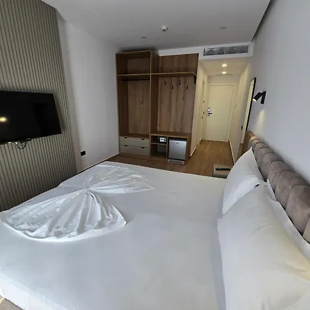 Hotel White Hill Radhime Vlorë