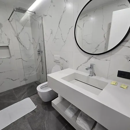 Hotel White Hill Radhime Vlorë