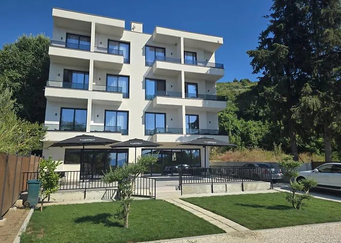 Hotel White Hill Radhime