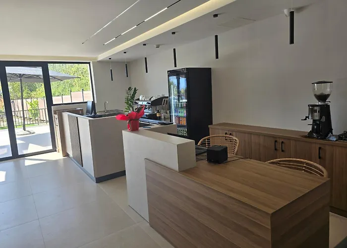 Hotel White Hill Radhime Vlorë