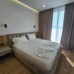 White Hill Radhime 호텔 Vlorë