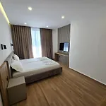 White Hill Radhime 호텔 Vlorë