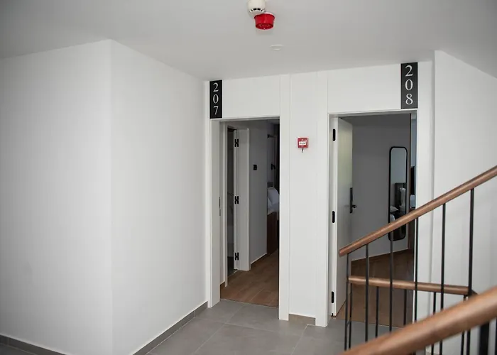 White Hill Radhime 3*